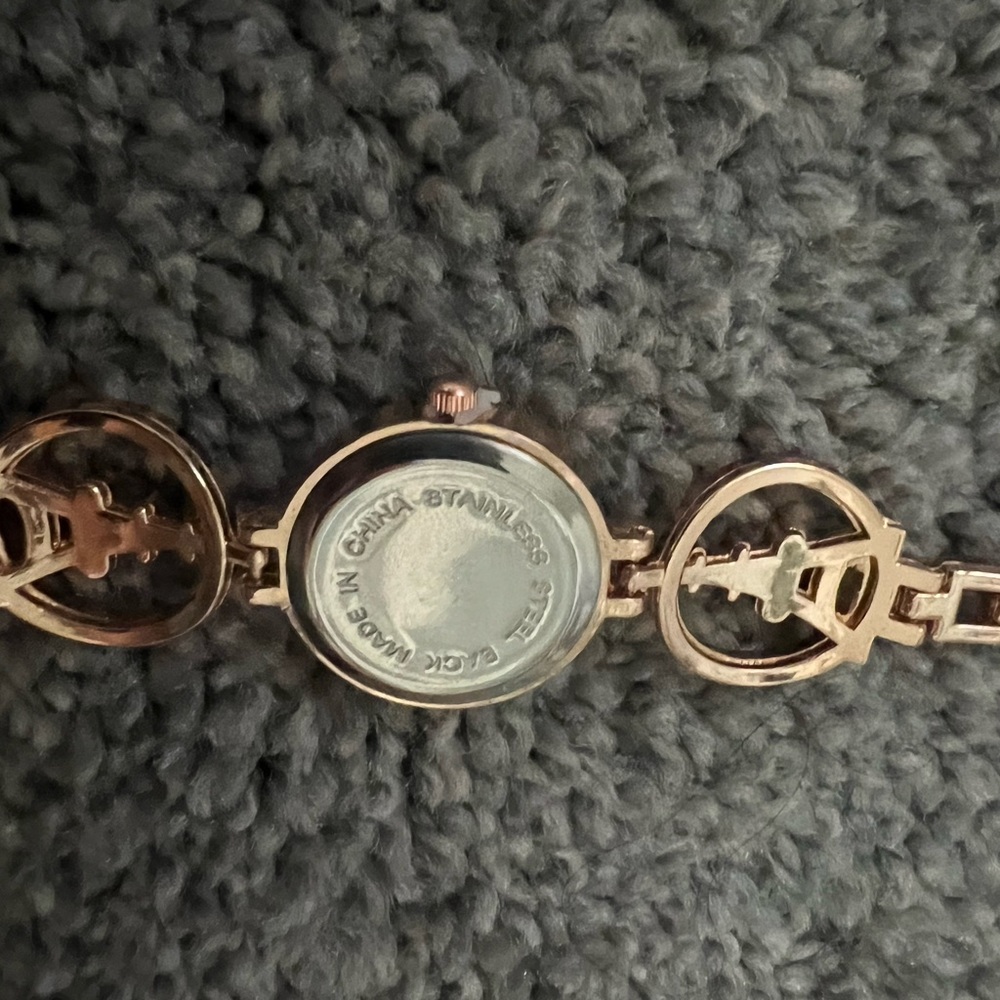 $7 Gorgeous Paris Watch. Can be sized. New. $7 WHEN BUNDLED WITH 3 OR MORE ITEMS - Picture 8 of 16